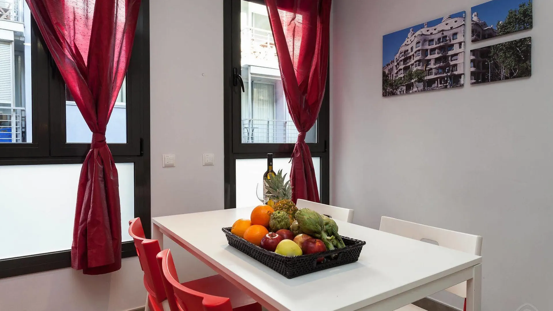 Via Augusta Apartments 바르셀로나 0*,